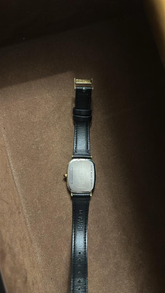 (Alfred Dunhill Tank Quartz - (Cushion-Tank