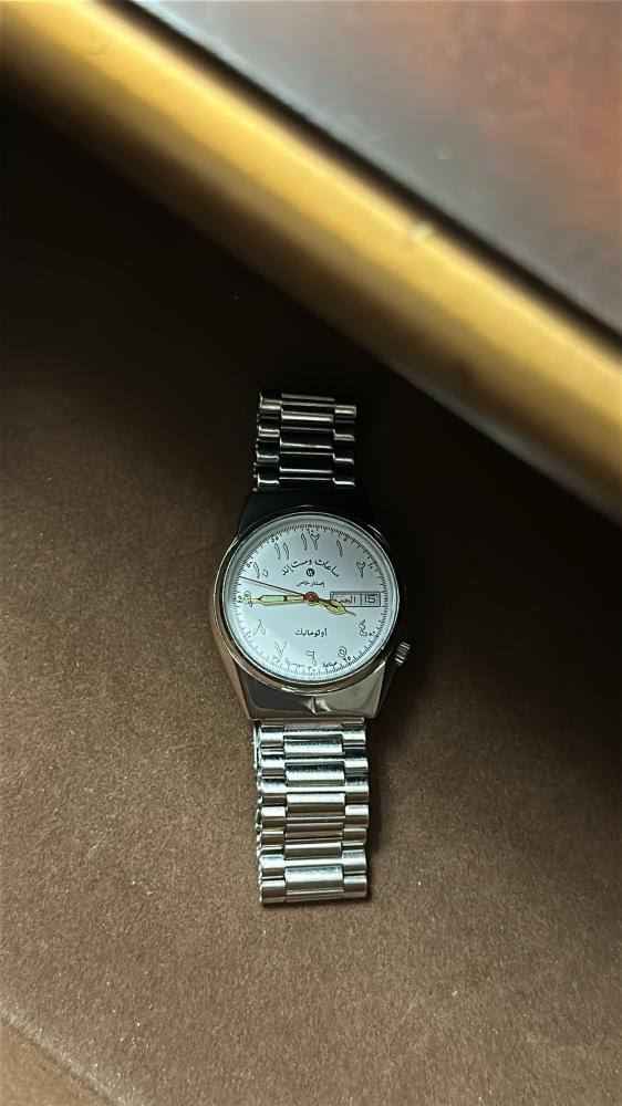 ويست اند واتش إصدار خاص اوف وايت | West end watch cQ