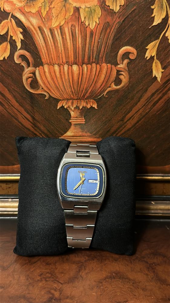 Seiko 5 story of the television marine