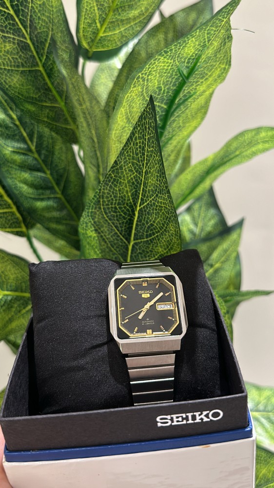 سيكو 5 Black & box
