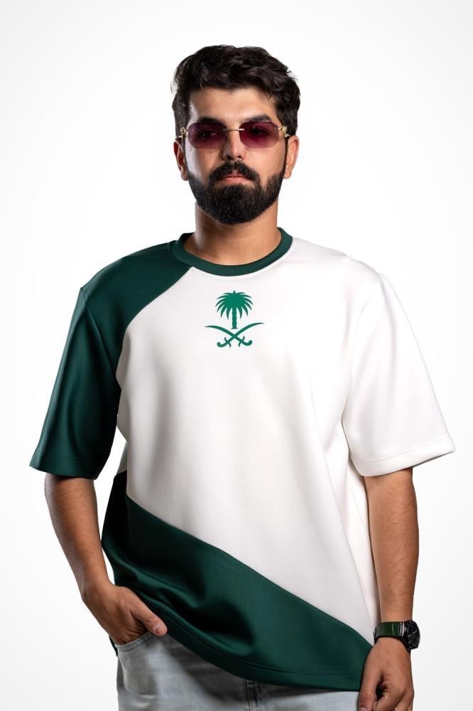 تيشرت اليوم الوطني ( عزنا بطبعنا )