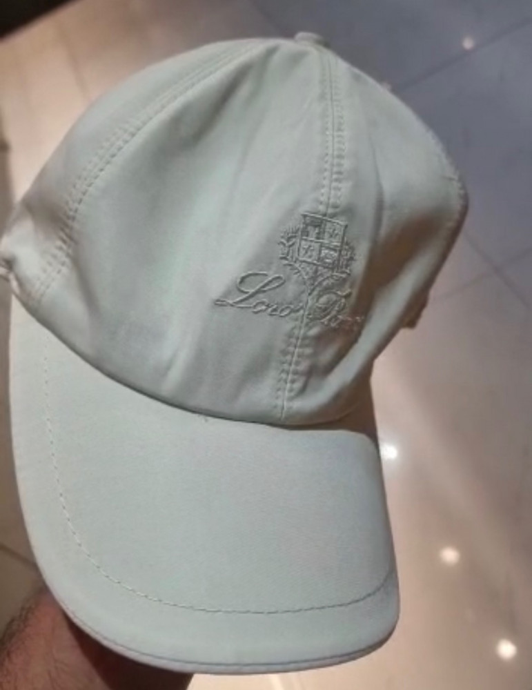 Lora piana cap