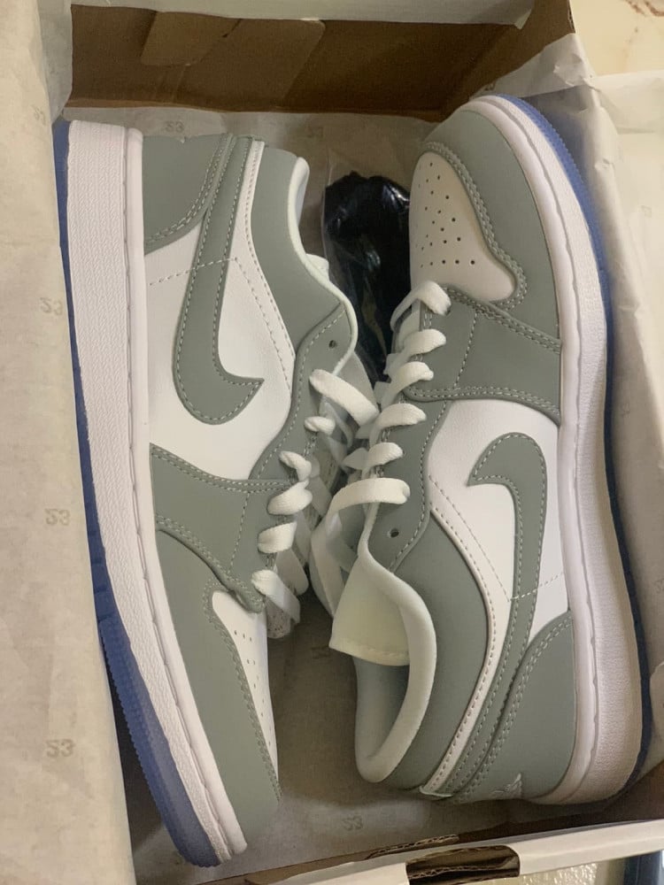 Jordan low wolf gray