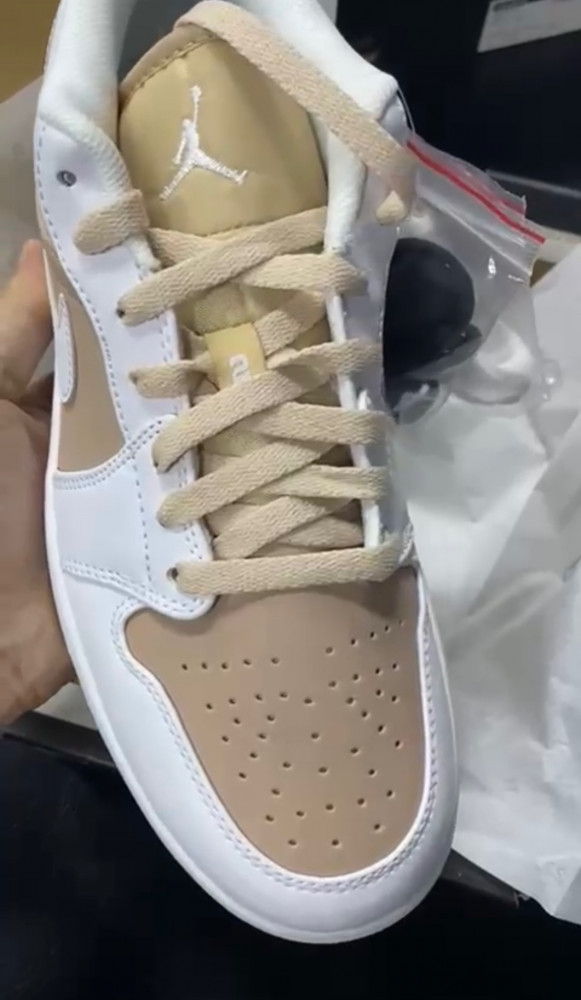 Jordan 1 low “Hemp white”,