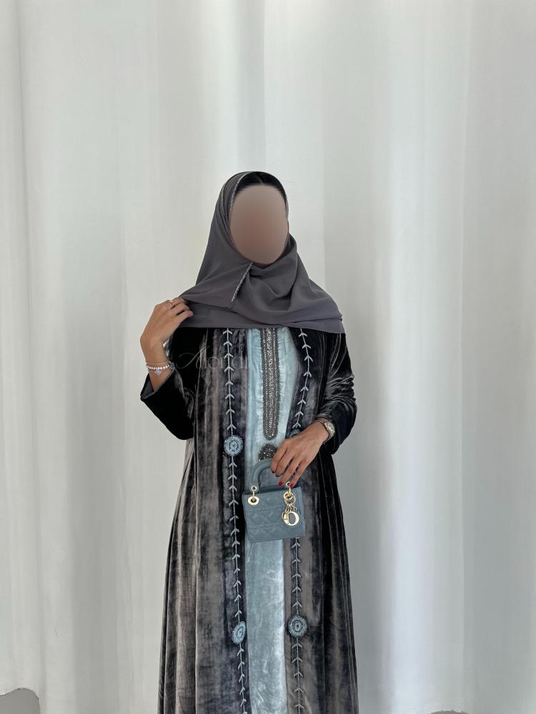 ١١٨ بدون الفستان