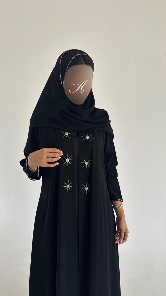 ٨٠