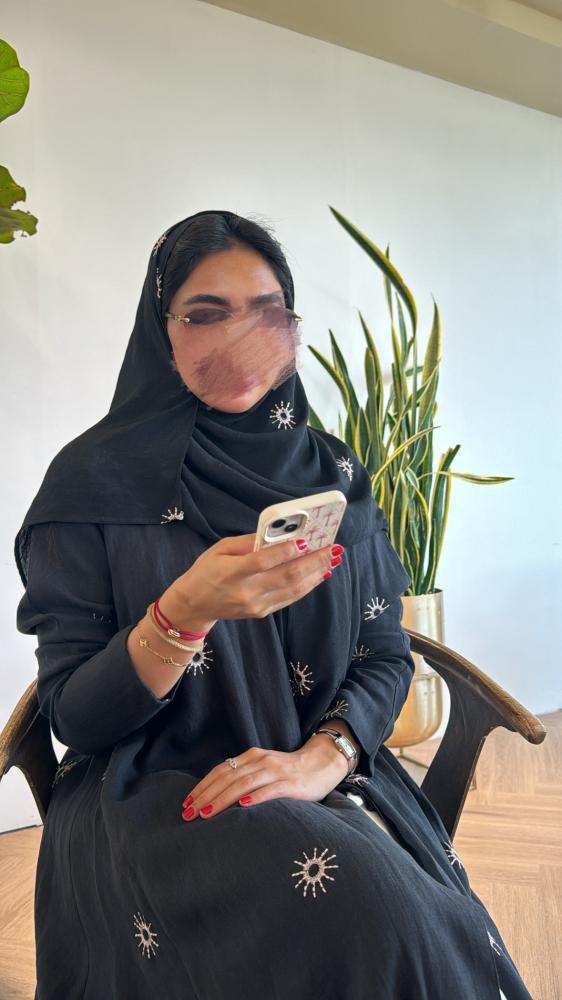 ٨٢