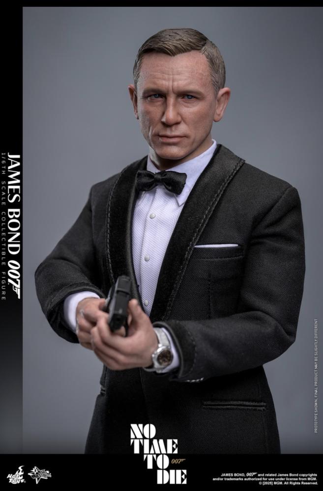 Hot Toys MMS803 1/6th scale James Bond No Time To Die Collectible Figure