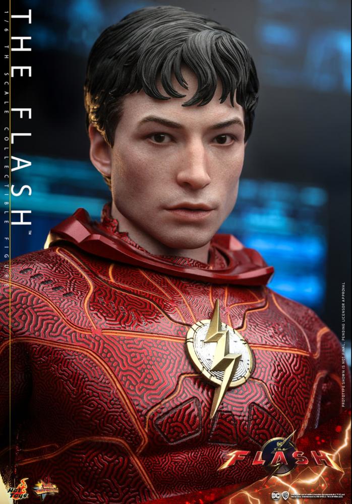 Hot Toys MMS713B The Flash 1/6 The Flash Special Edition