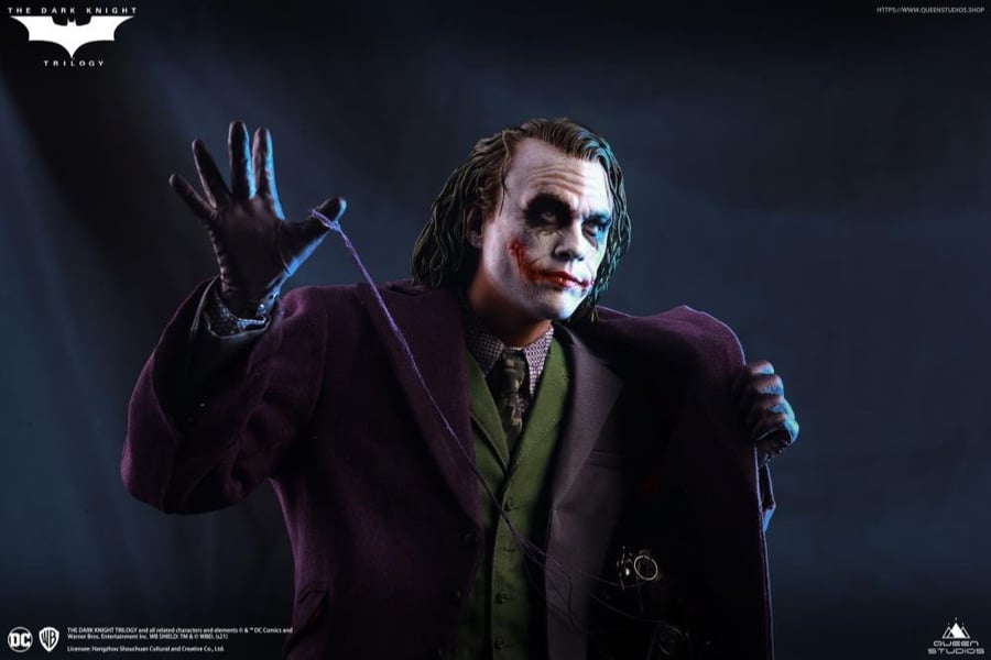 The Dark Knight The Joker 1/4 Scale Statue