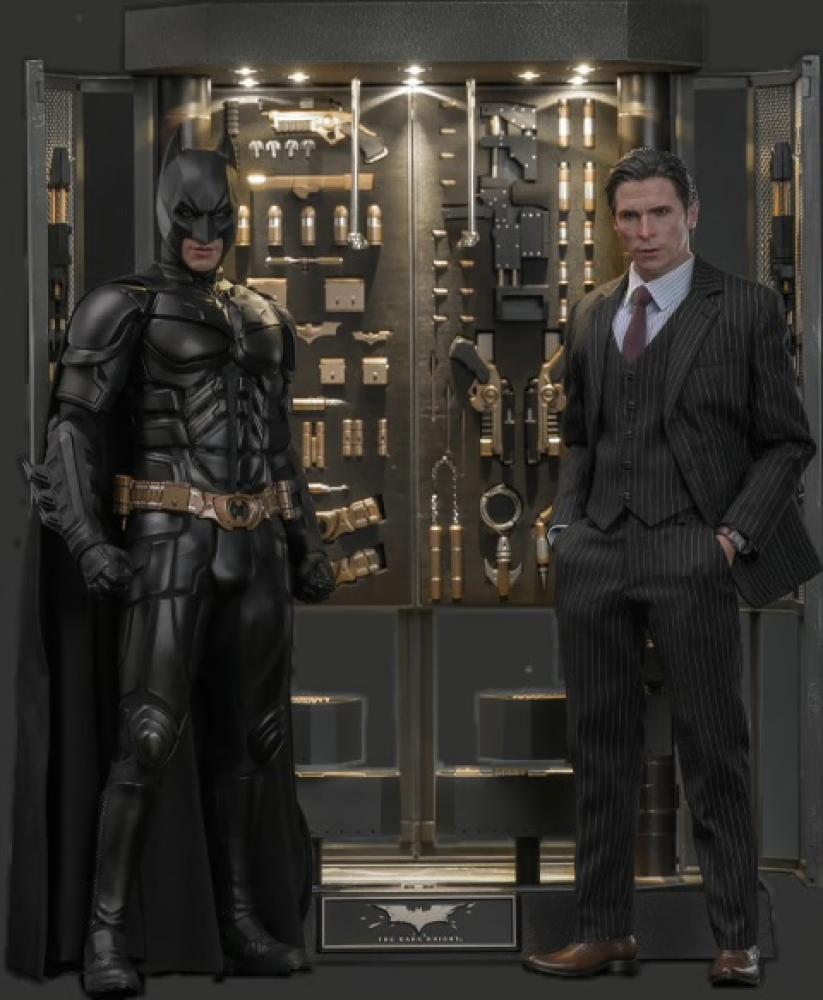 Batman Armory With Bruce Wayne (2.0) Mms750