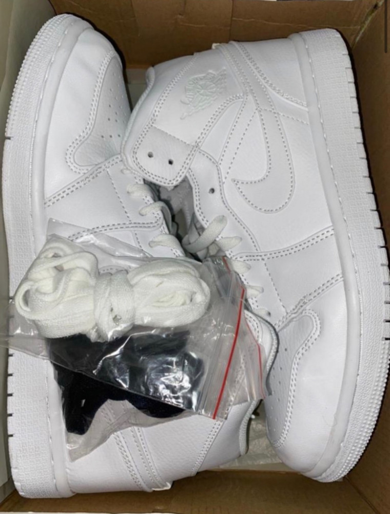 Air Jordan 1 Mid 'White Snakeskin'
