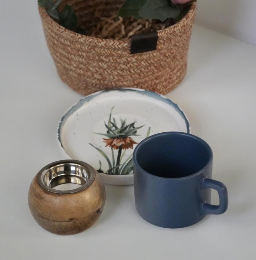 The blue basket