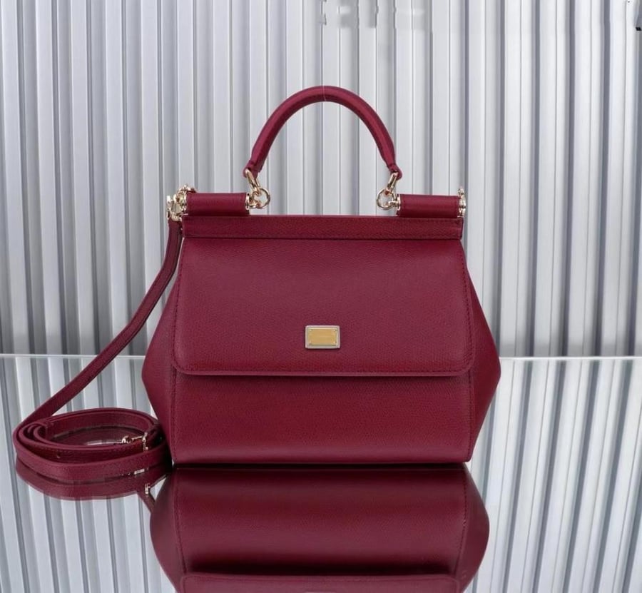 D&G سيسلي أحمر
