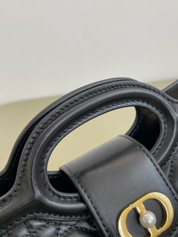 حقيبة Dior Jolie Top Handle بحجم ميني