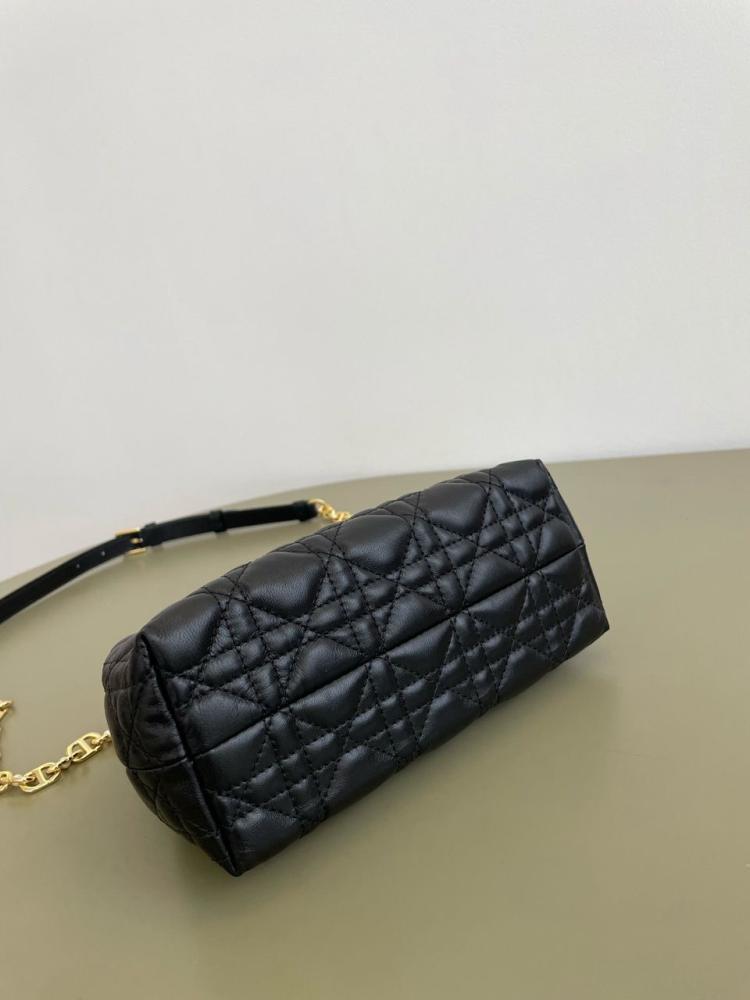حقيبة Dior Jolie Top Handle بحجم ميني