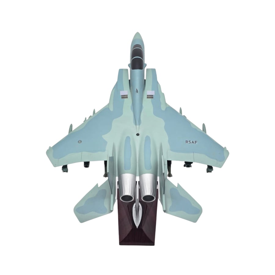 مجسم طائرة " القوات الجوية الملكية السعودية " من طراز ( F-15SA )