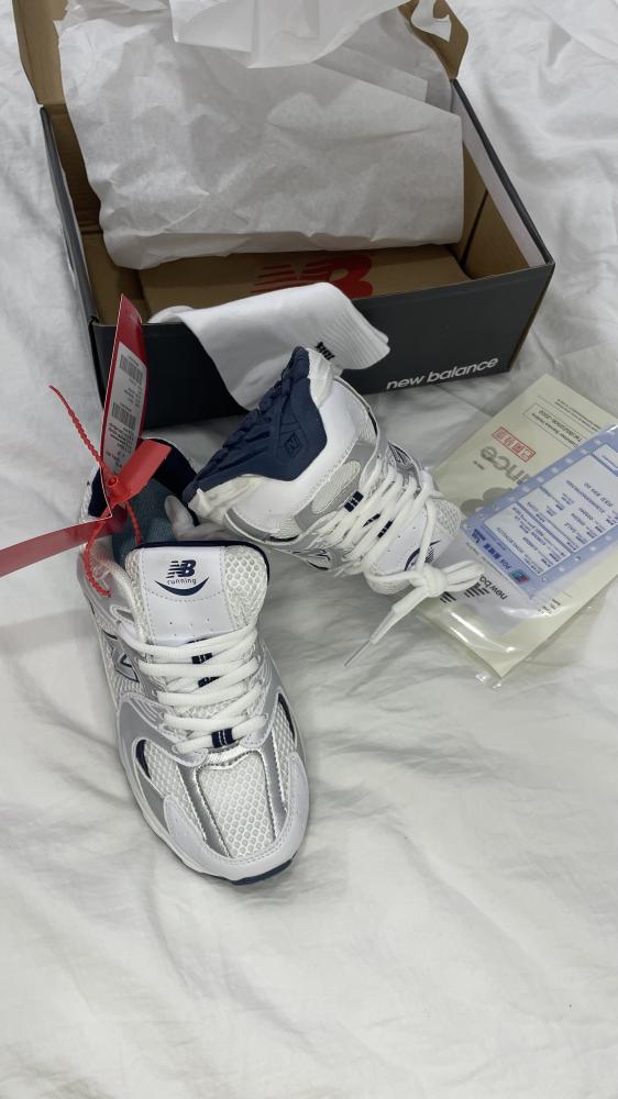 شوزات new balance