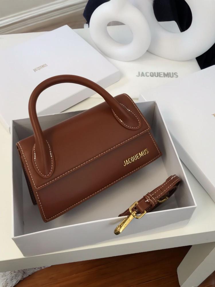 JACQUEMUS
