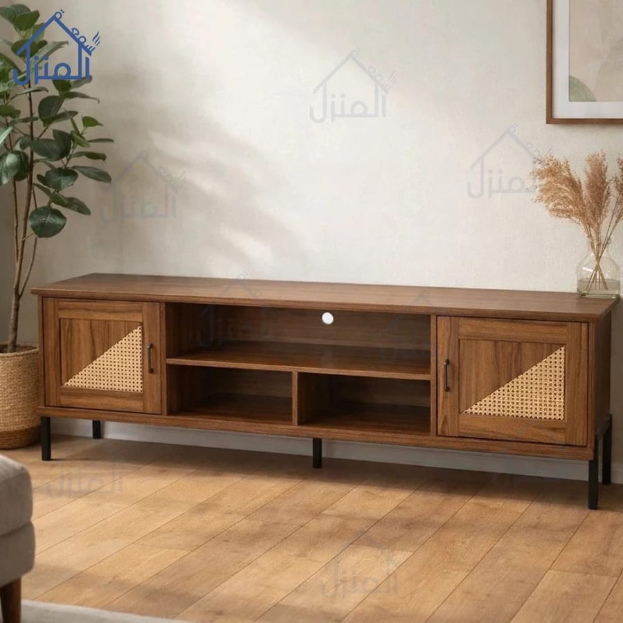 طاولة تلفزيون خشبية بتصميم عصري بلمسة رتان طبيعية
