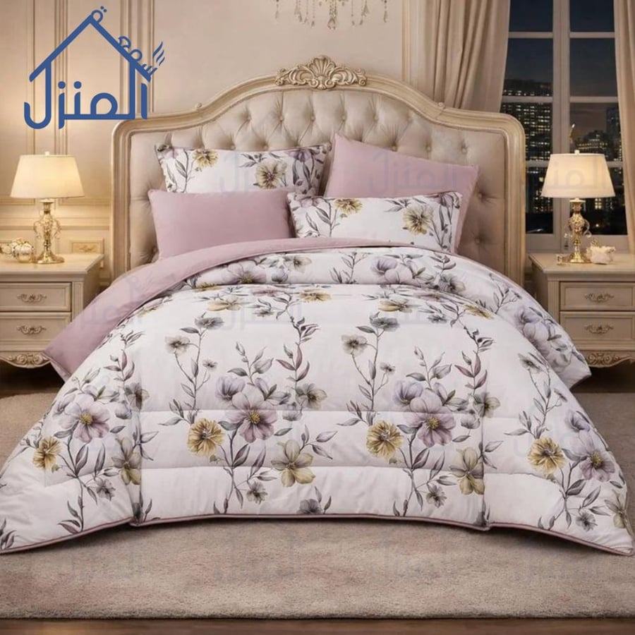 طقم مفرش فاخر أبيض بنقشة زهور بنفسجية ووردية بطابع أنيق وناعم