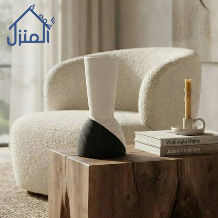 فازة ديكور سيراميك بتصميم هندسي أبيض وأسود عصري