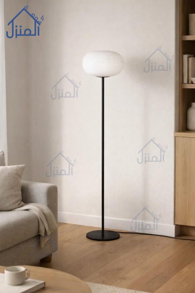 أباجورة أرضية بتصميم عصري ولمسة إضاءة ناعمة