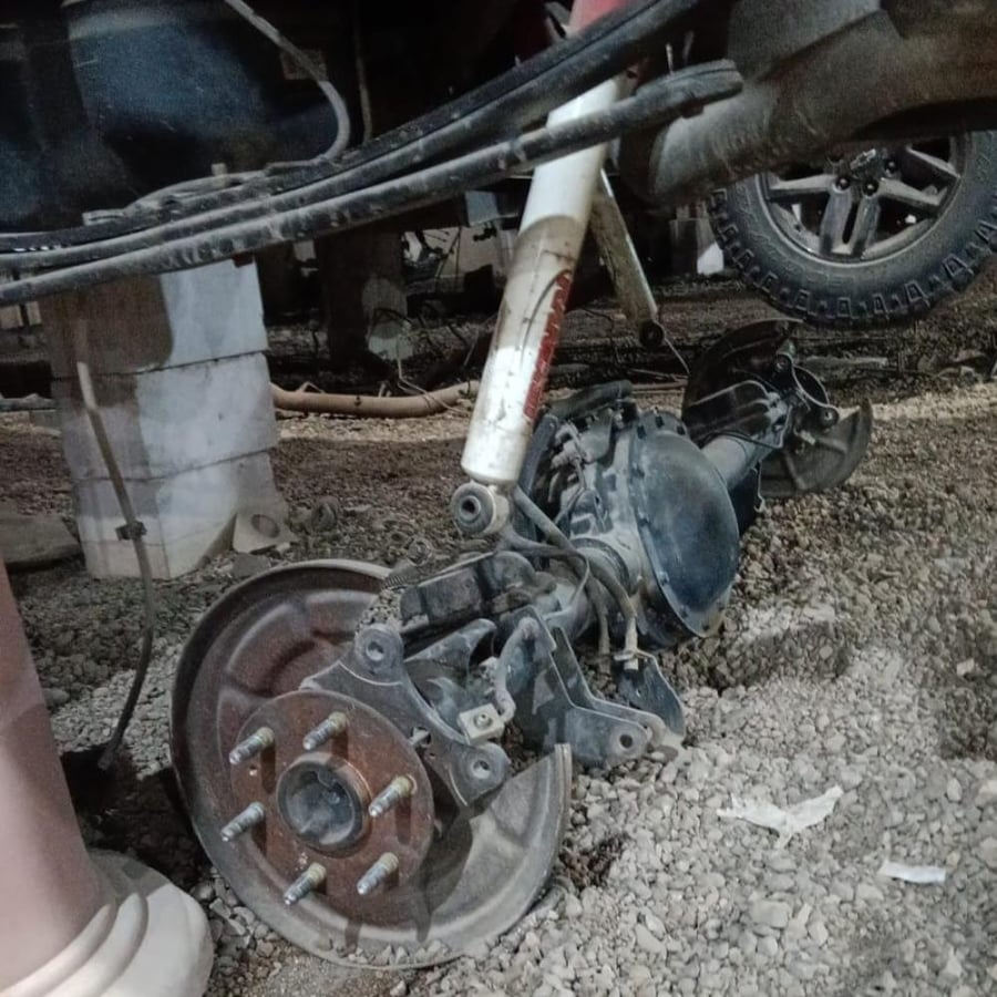دفرنس خلفي وكالة كامل شيفروليه سلفرادو 2021 2024 ٨ غيار ٦ سلندر