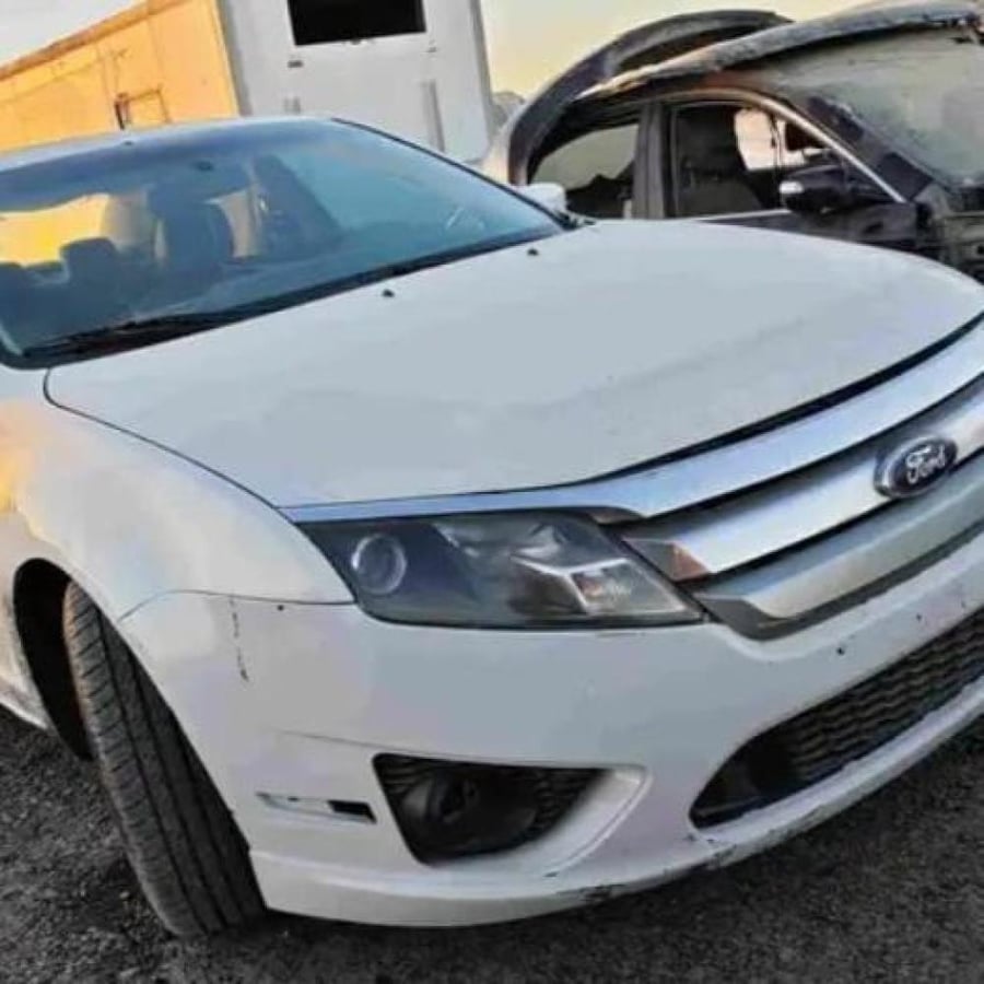 ديكور اطار عصا قير مع حامل اكواب فورد فيوجن 2010 2012