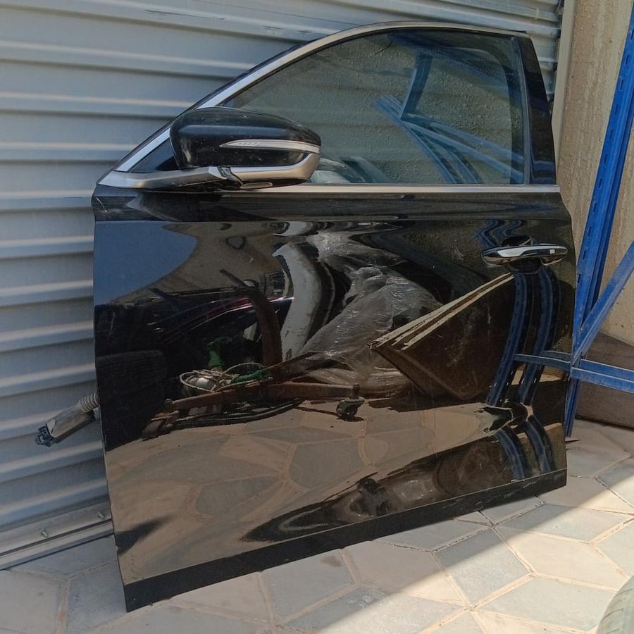 باب السائق وكالة هونداي ازيرا  2018 2021
