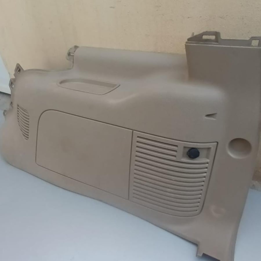 غطاء لوحة جانبية شنطة جهة الراكب جمس يوكن 15926934