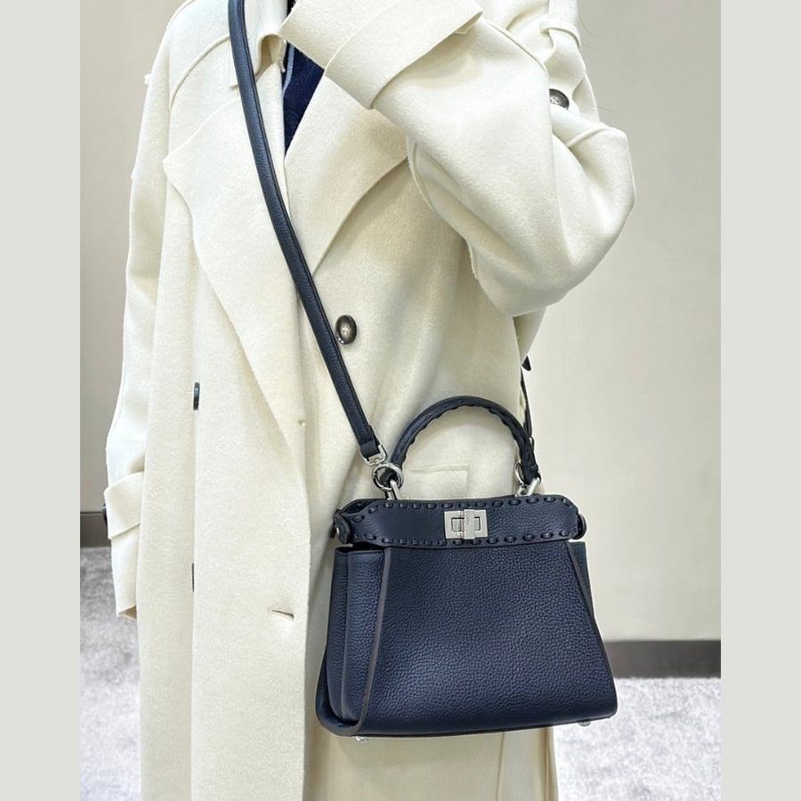 حقيبة فيندي بيكابو Fendi Peekaboo Night Mist Blue