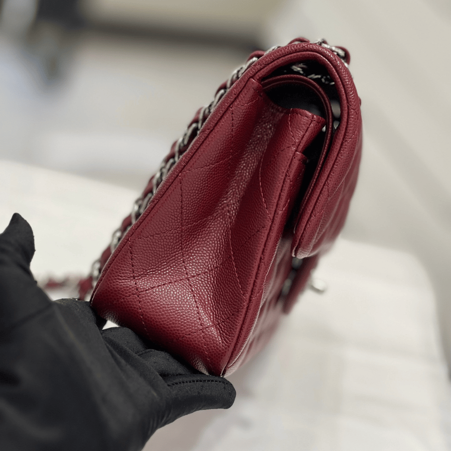 حقيبة شانيل كلاسيك جلد كافيار مقاس 23 Chanel Classic Flap Small Size