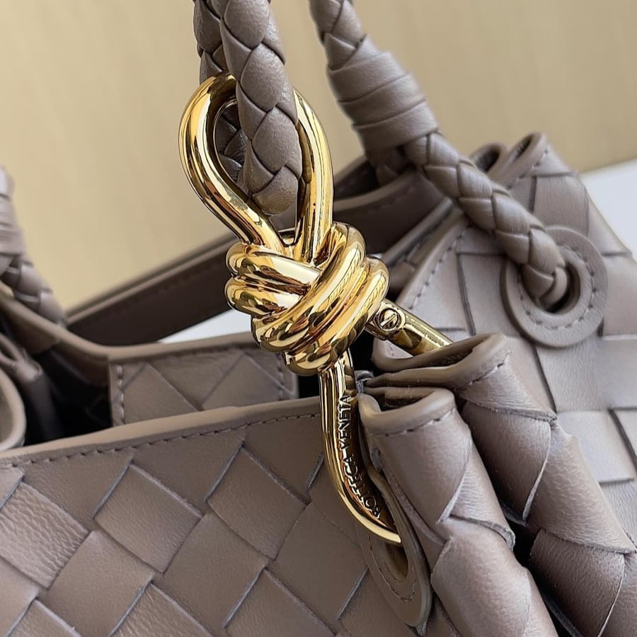 حقيبة باراشوت صغيرة من أنديامو Small Andiamo Parachute Bag