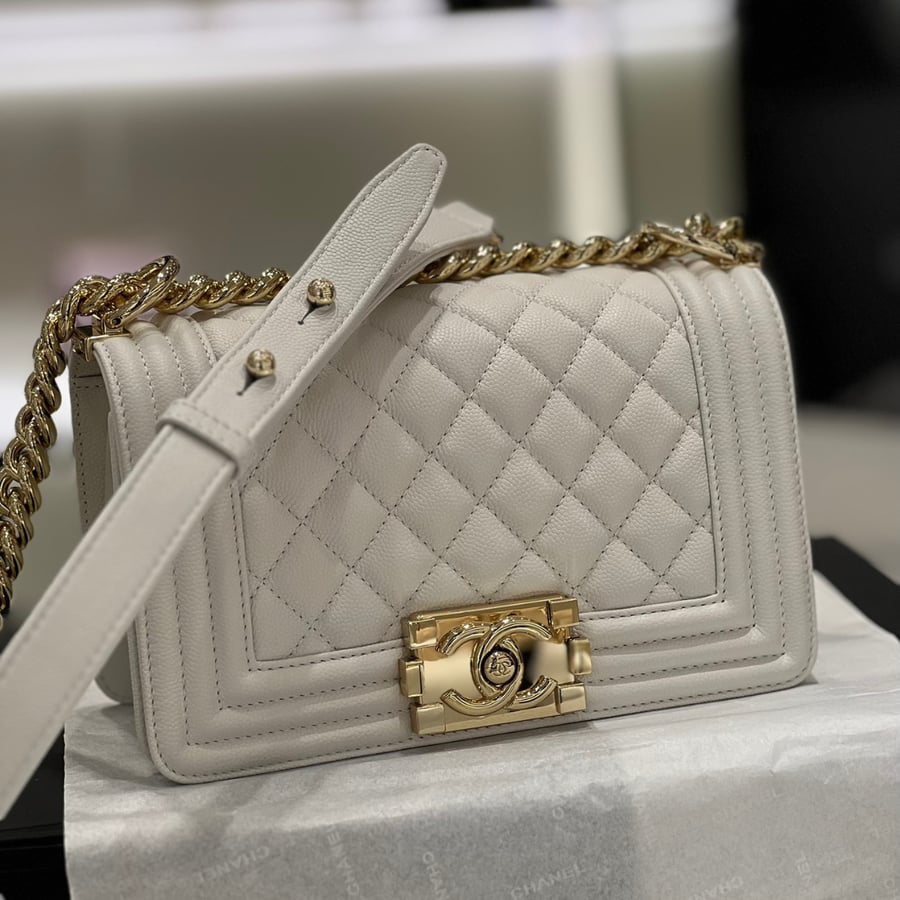 حقيبة يد BOY CHANEL صغيرة