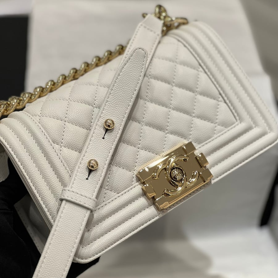حقيبة يد BOY CHANEL صغيرة