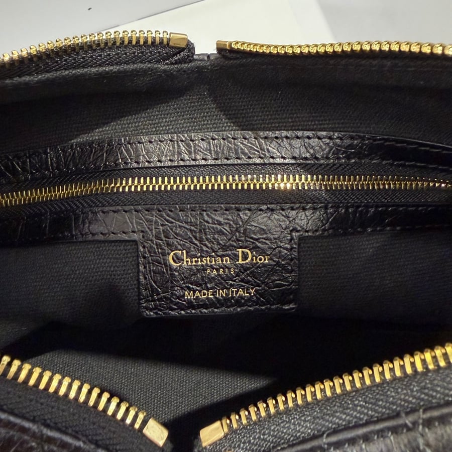 شنطة Dior Voyage الحجم الصغير