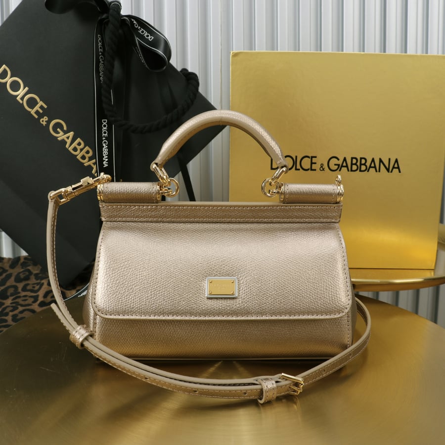 شنطة دولتشي اند غابانا قفل جديد مقاس Dolce and Gabbana Sicily 18