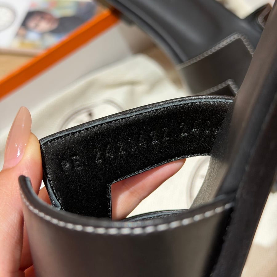 سليبر هيرميس اوران هاند ميد 181 Hermes Oran 89 Noir Black