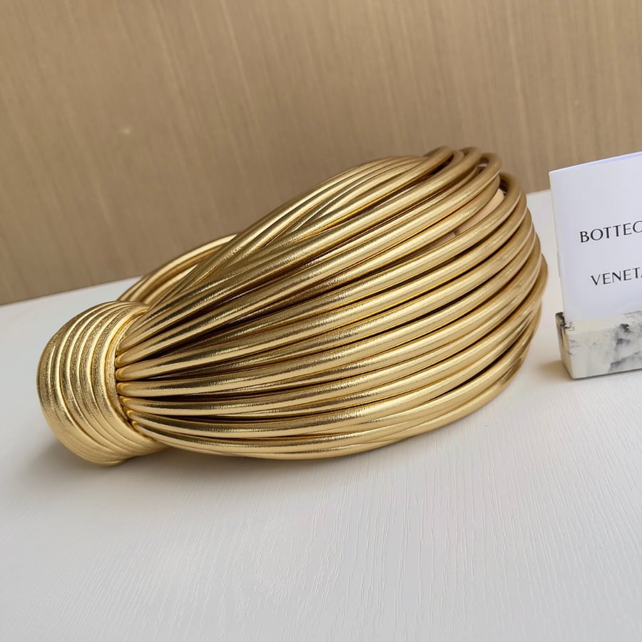 حقيبة بوتيغا جودي Bottega Veneta Gold Jodie Kont