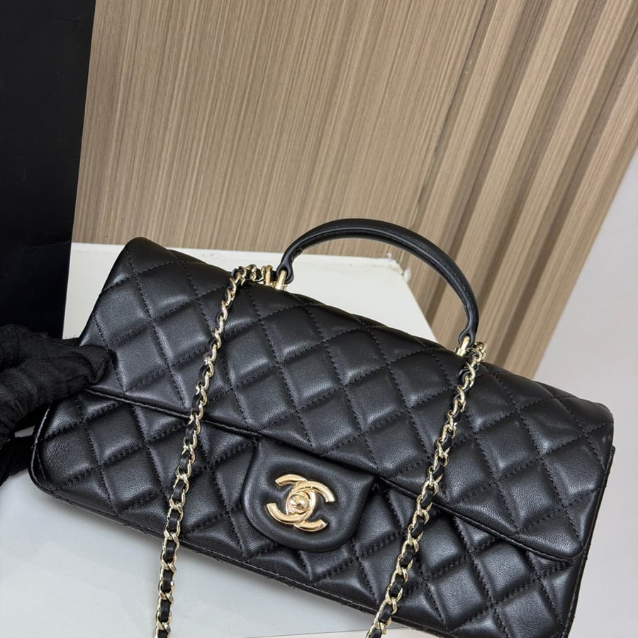 حقيبة شانيل صغيرة بمقبض علوي Top Handle Mini Flap Chanel