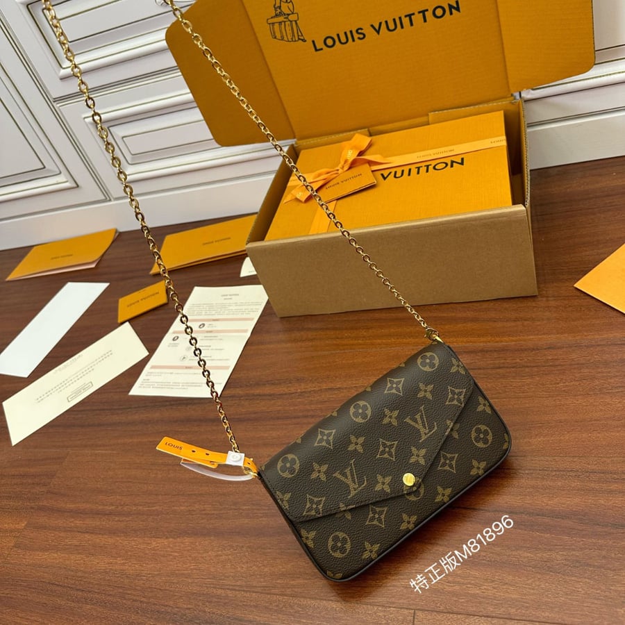 حقيبة فيليسيه بوشيت M81896 Félicie Pochette