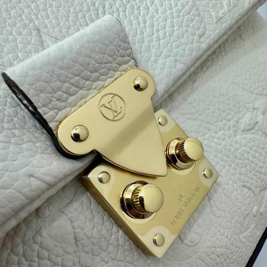 حقيبة نانو مادلين مونوغرام إمبرينت لويس فيتون M12145 LV