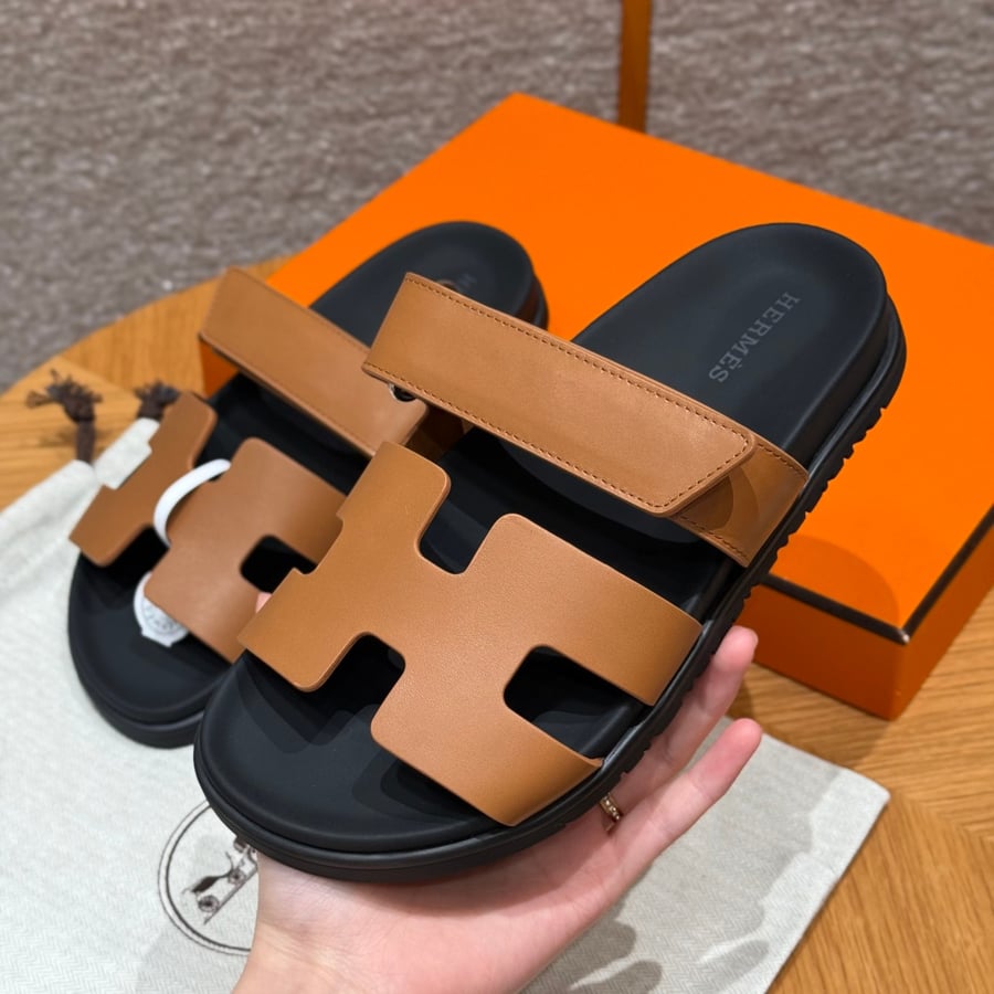 صندل نسائي هيرميس هاند ميد Hermes 225 CHYPRE SANDAL