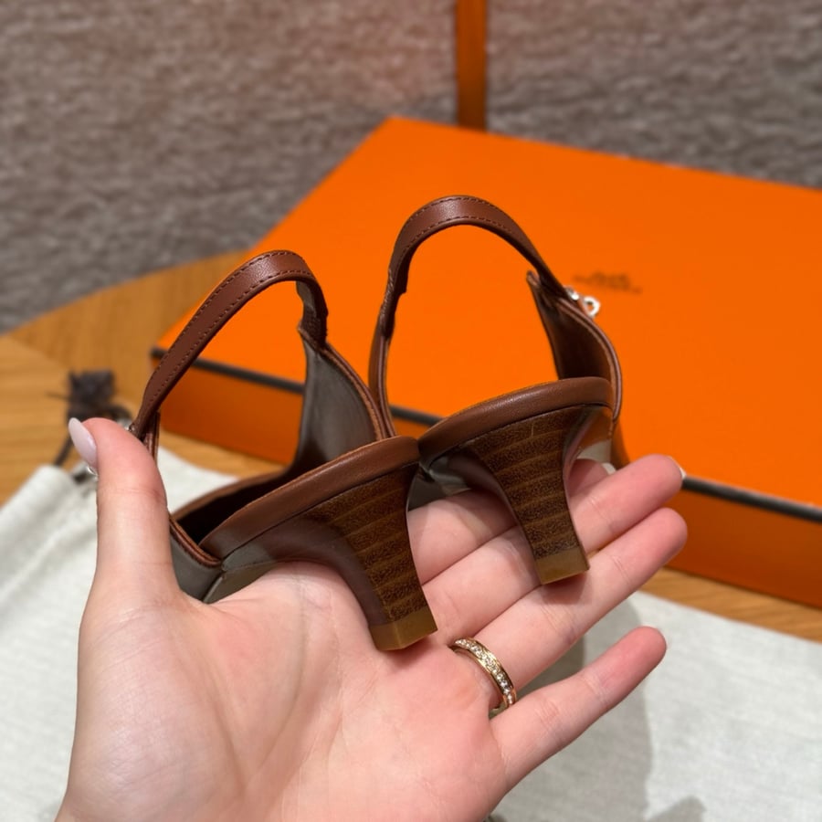صندل هيرميس هاند ميد Hermes 616 Lover SANDAL