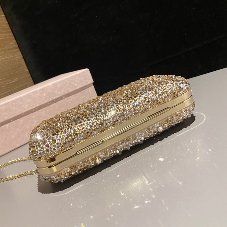 حقيبة يد كلاتش جيمي تشو مرصعة بالكريستال Jimmy Choo Cloud Clutch