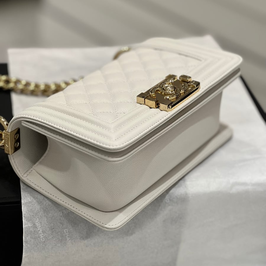 حقيبة يد BOY CHANEL صغيرة