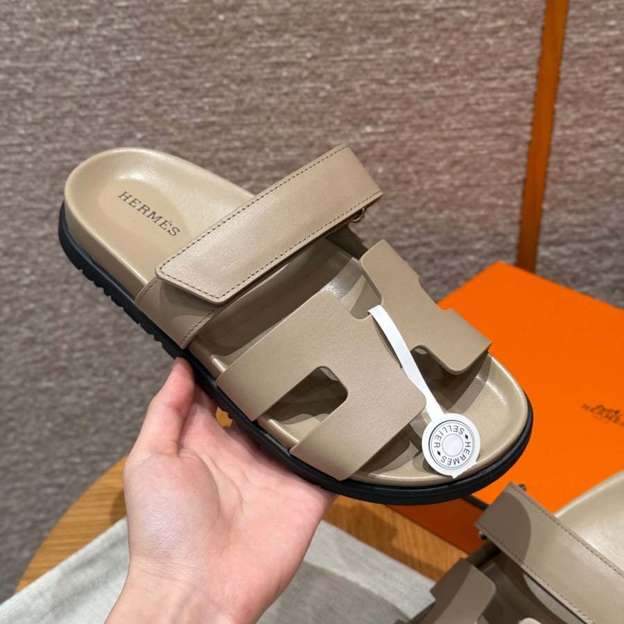 صندل نسائي هيرميس هاند ميد Hermes 225 CHYPRE SANDAL