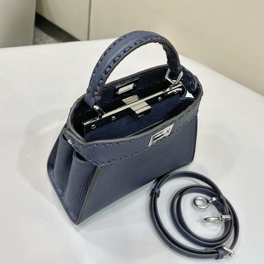 حقيبة فيندي بيكابو Fendi Peekaboo Night Mist Blue