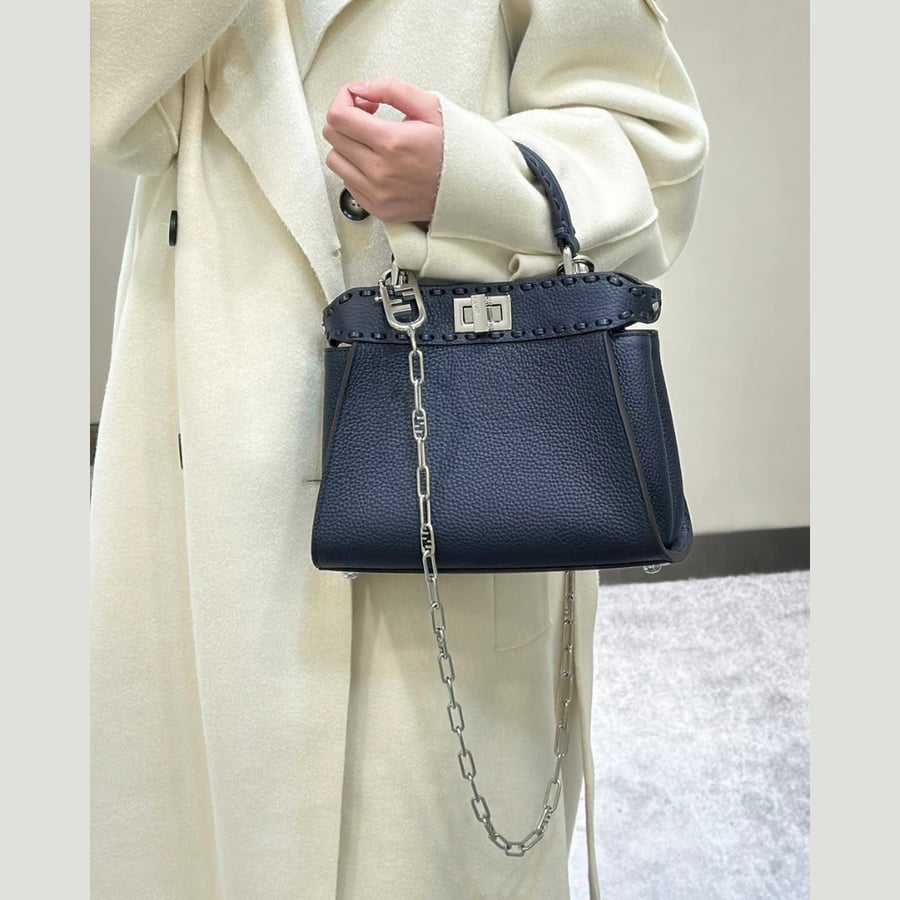 حقيبة فيندي بيكابو Fendi Peekaboo Night Mist Blue